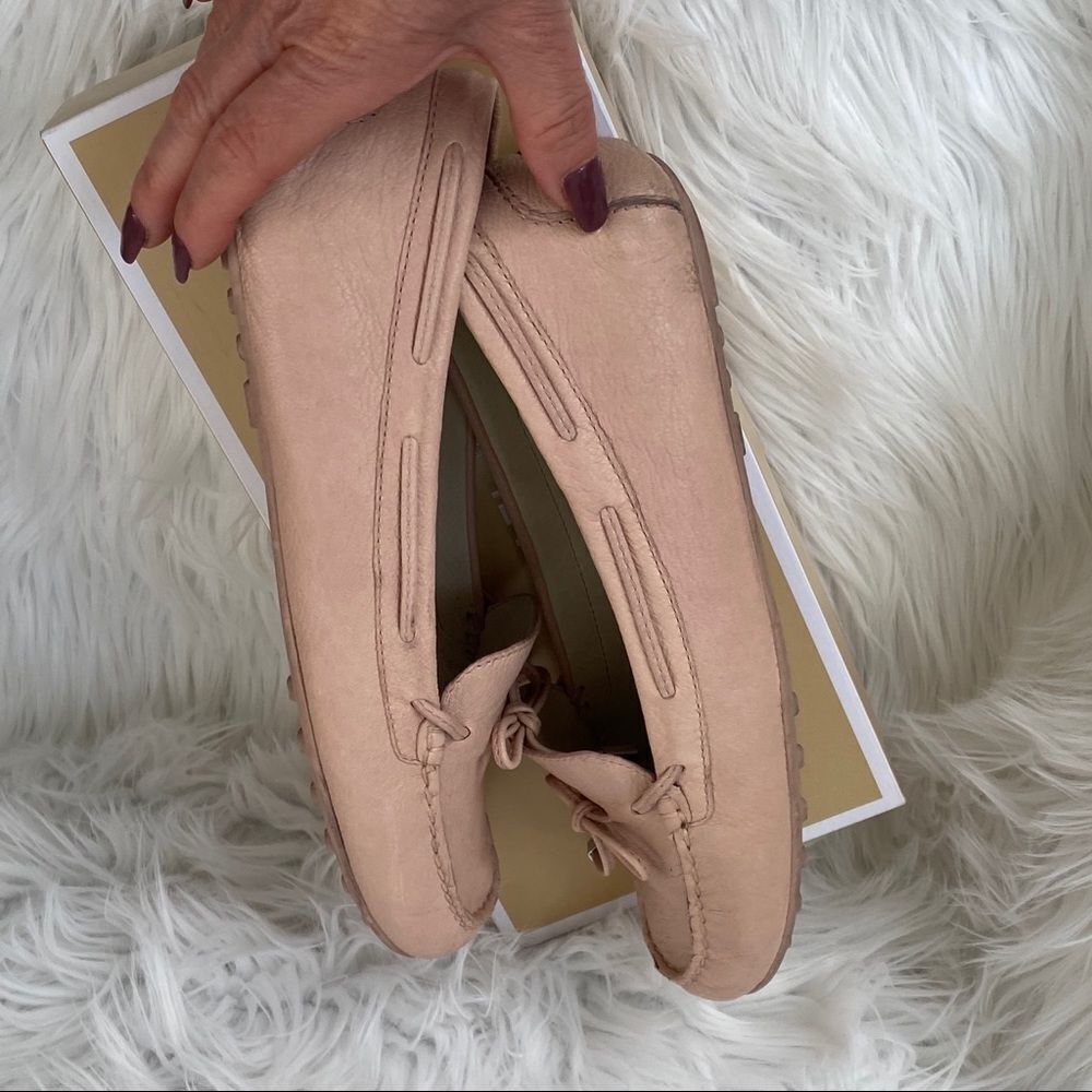 Michael Kors Daisy blush leather moccasins 9.5 - Picture 4 of 7